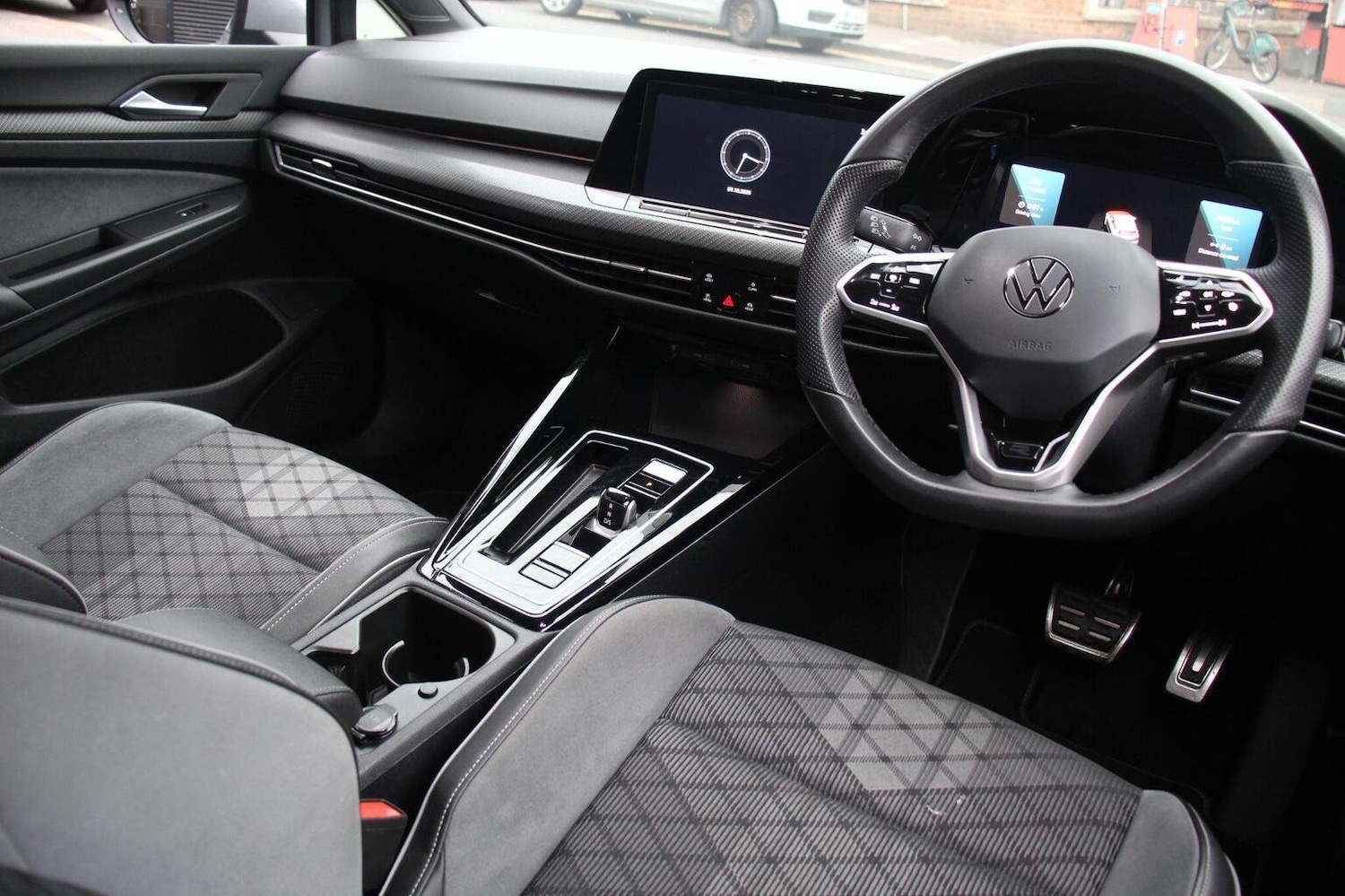Used Volkswagen Golf 2024 for sale - 76268590: Photo 36