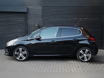 Used Peugeot 208 2018 for sale - 75968699: Photo