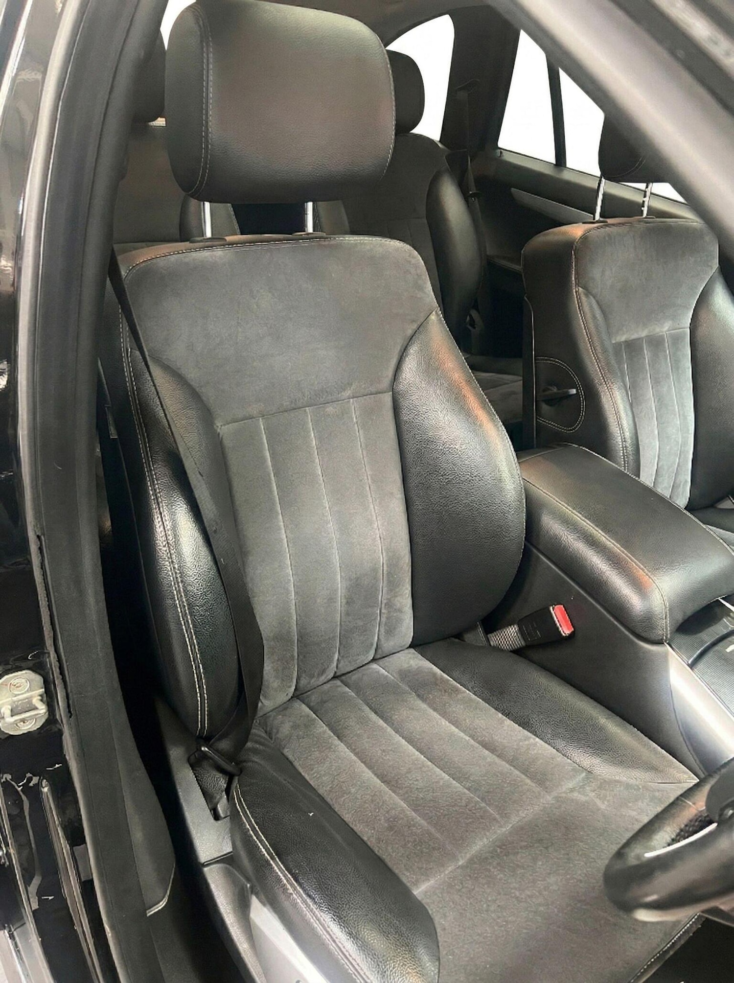 Used Mercedes-Benz R Class 2006 for sale - 77715037: Photo 10