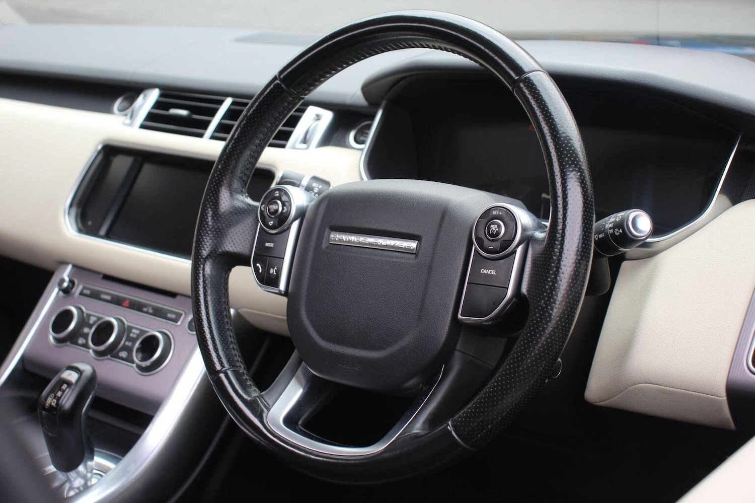 Used Land Rover Range Rover Sport 2014 for sale - 76293175: Photo 17