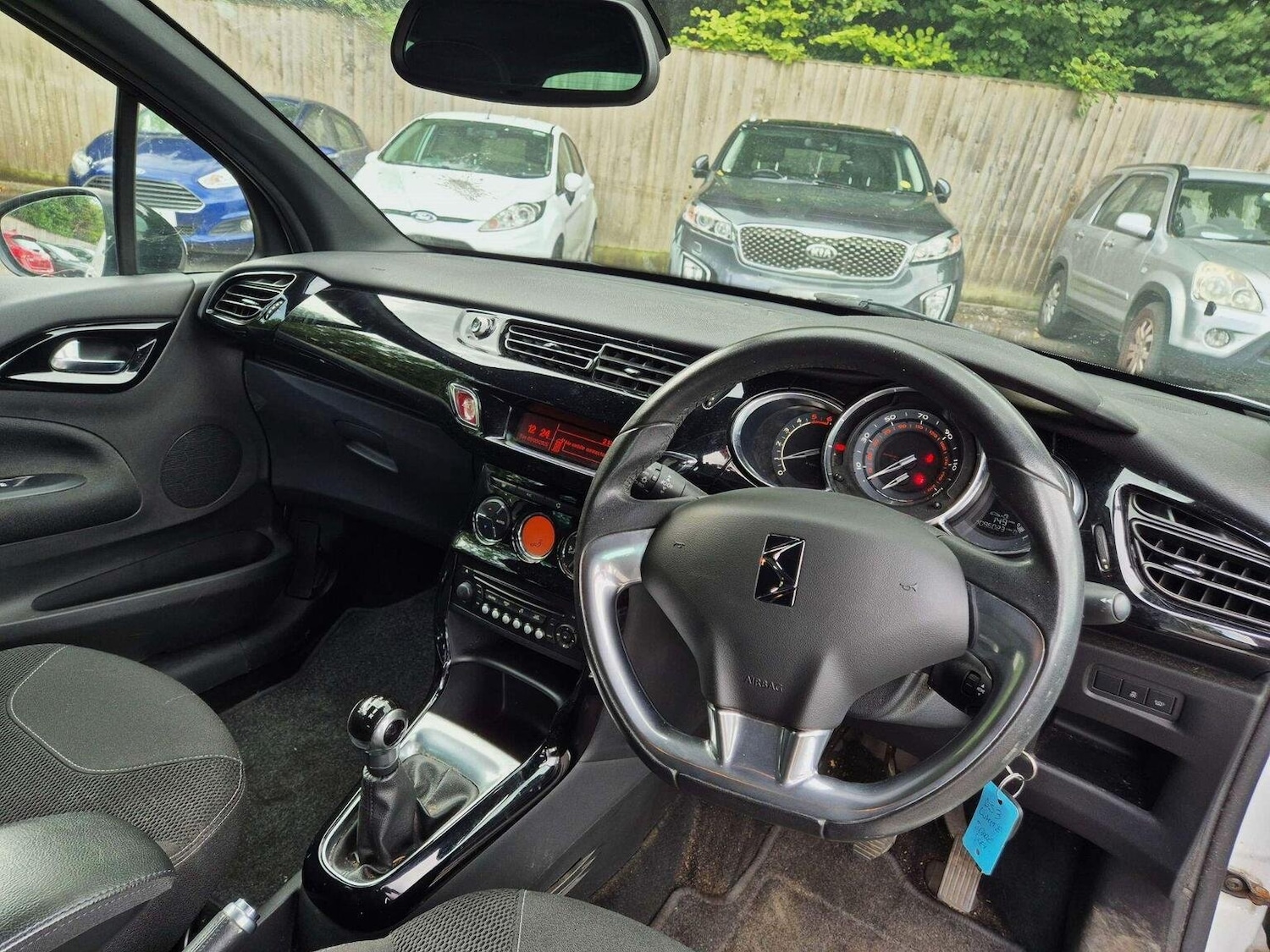 Used Citroen DS3 2013 for sale - 76313965: Photo 11