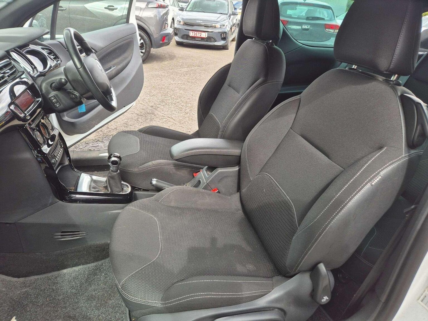 Used Citroen DS3 2013 for sale - 76313965: Photo 18