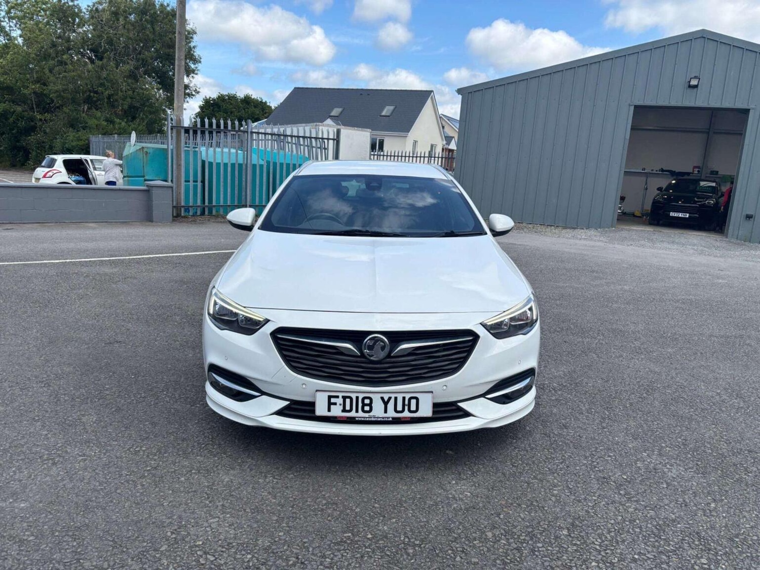 Used Vauxhall Insignia 2018 for sale - 76631572: Photo 2