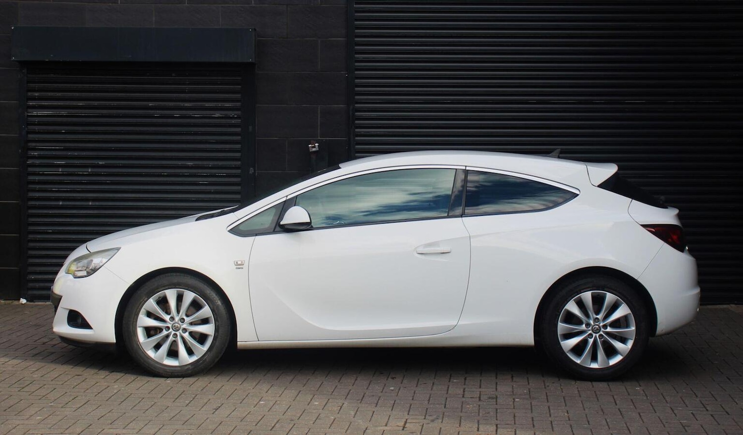 Used Vauxhall Astra GTC 2012 for sale - 76624447: Photo 4