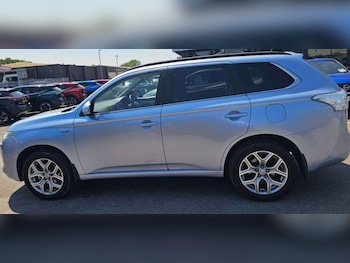 Used Mitsubishi Outlander 2014 for sale - 79386252: Photo