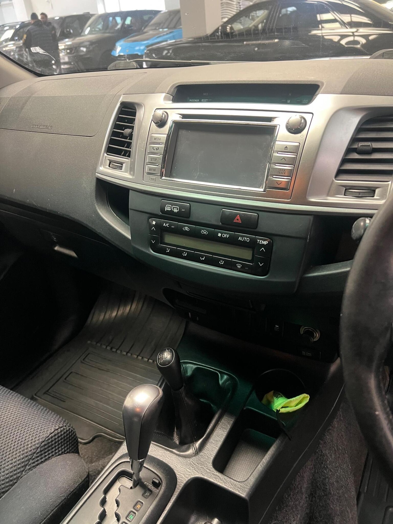 Used Toyota Hilux 2014 for sale - 77681706: Photo 12