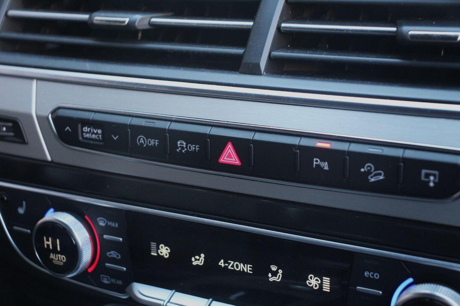 Used Audi Q7 2016 for sale - 76656132: Photo 43