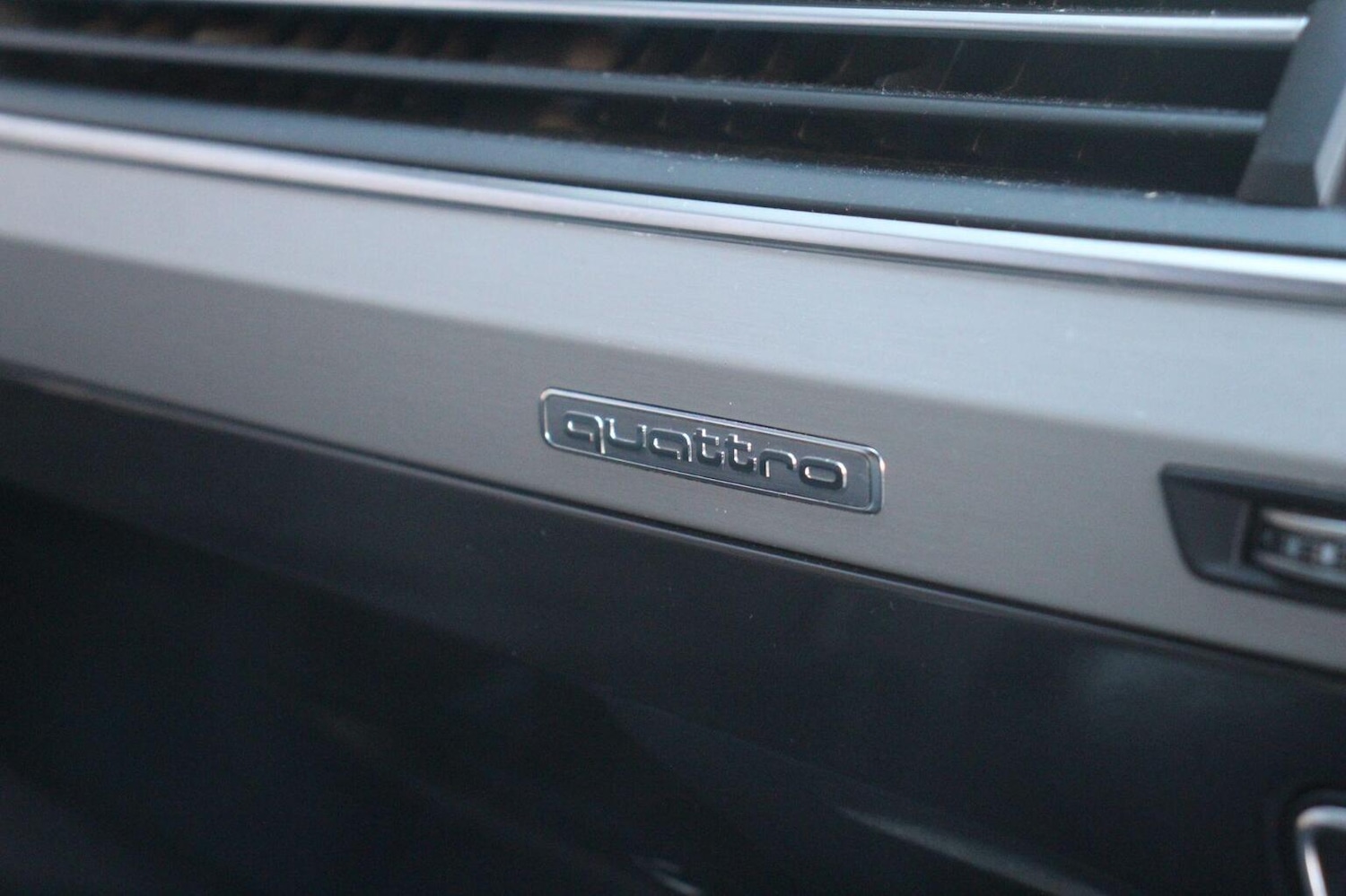 Used Audi Q7 2016 for sale - 76656132: Photo 44