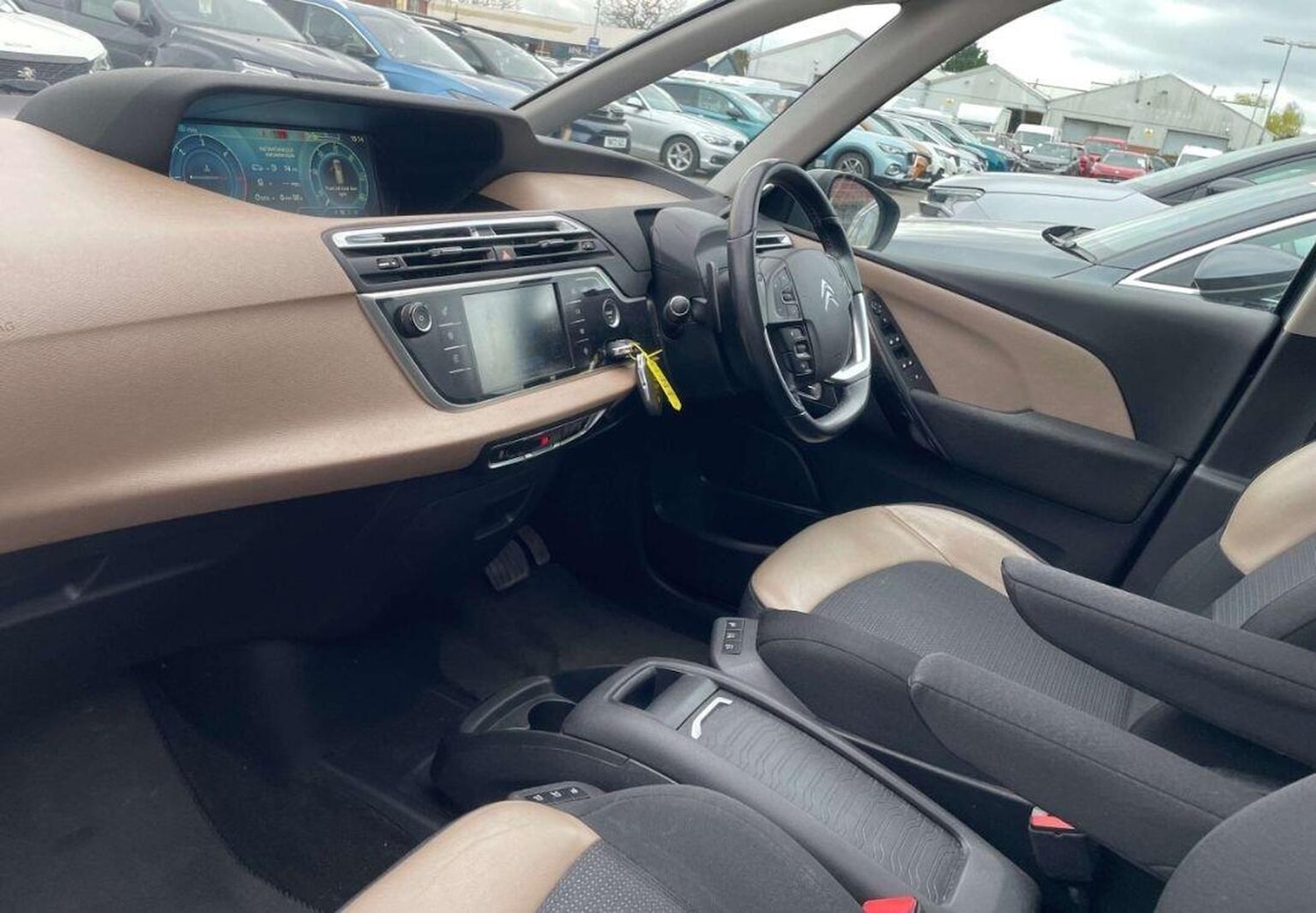 Used Citroen Grand C4 Picasso 2015 for sale - 78045685: Photo 5