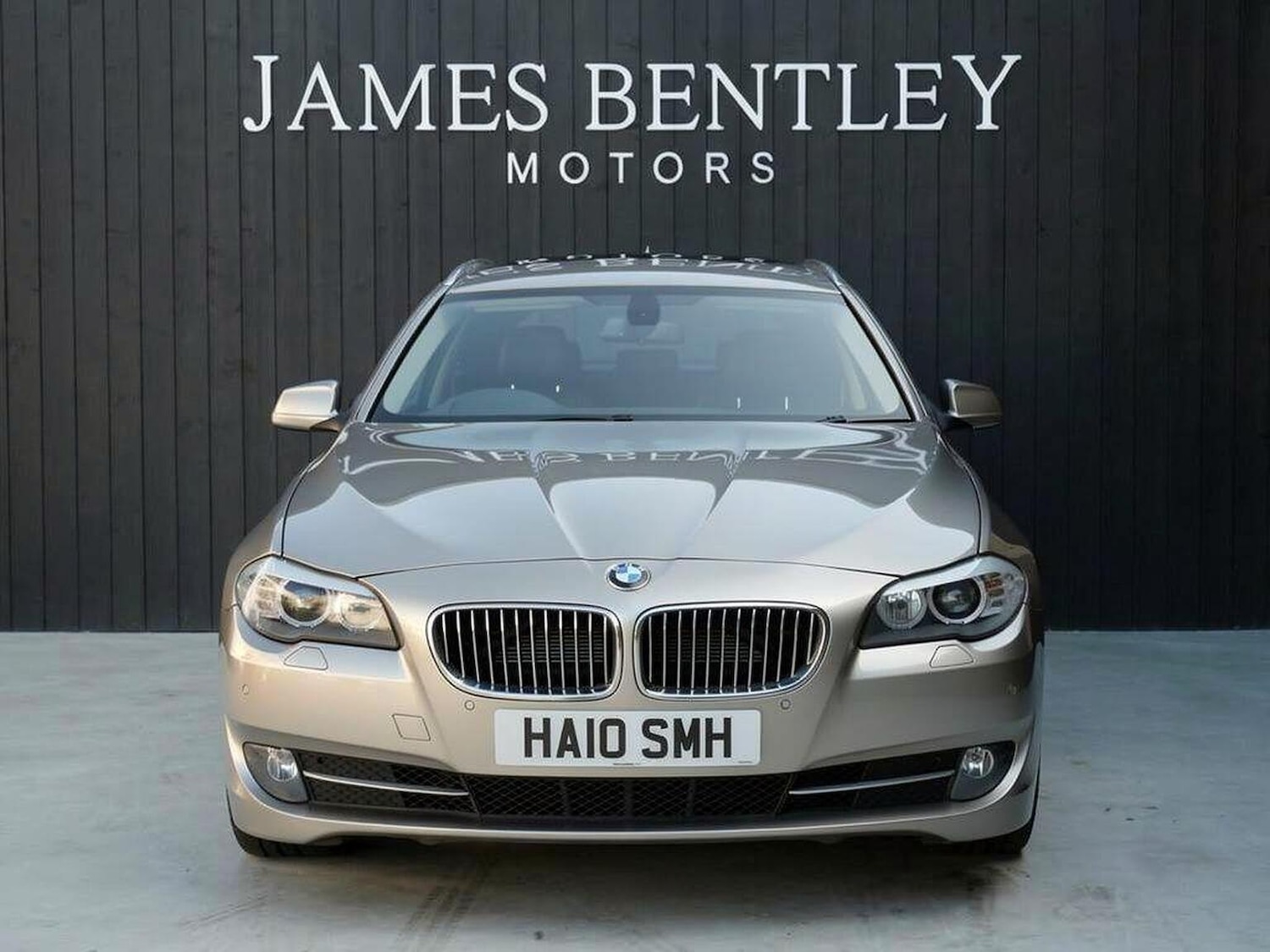 Used BMW 5 Series 2012 for sale - 77329193: Photo 2