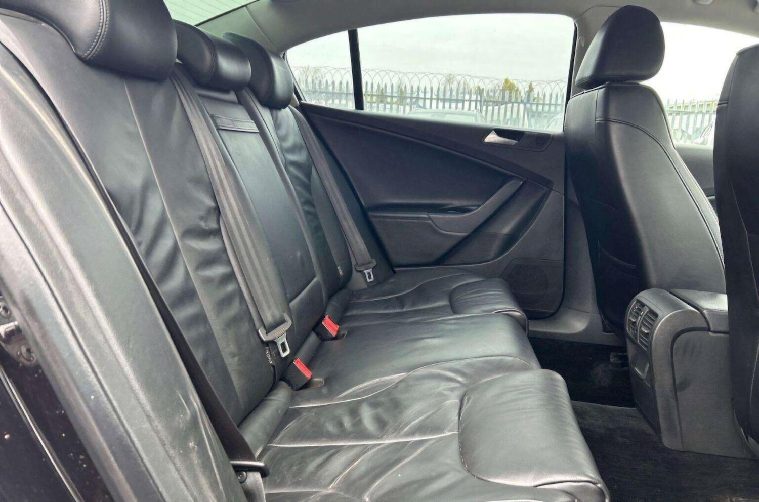 Used Volkswagen Passat 2010 for sale - 77465639: Photo 8