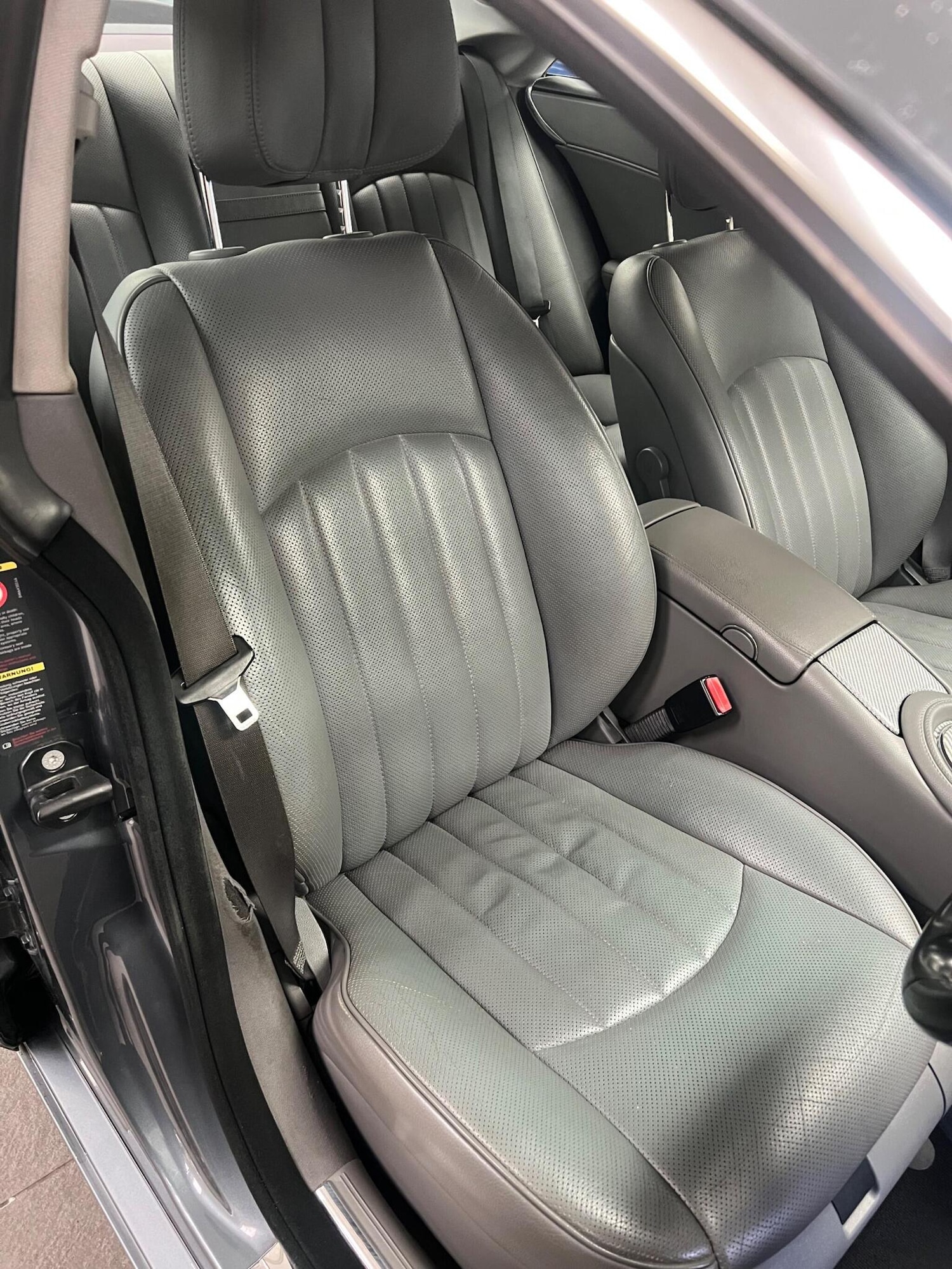 Used Mercedes-Benz CLS 2010 for sale - 77891646: Photo 13