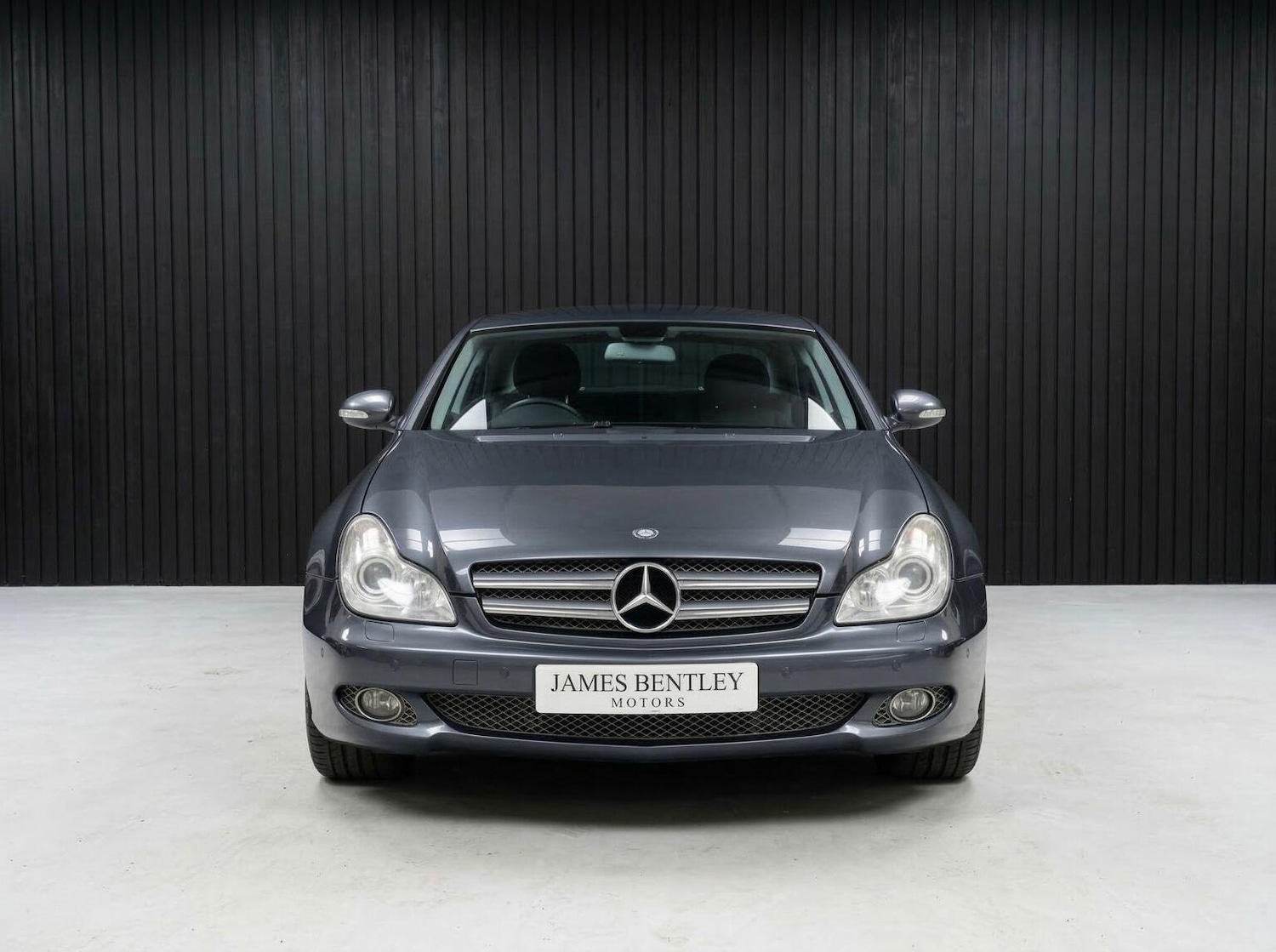 Used Mercedes-Benz CLS 2010 for sale - 77891646: Photo 2