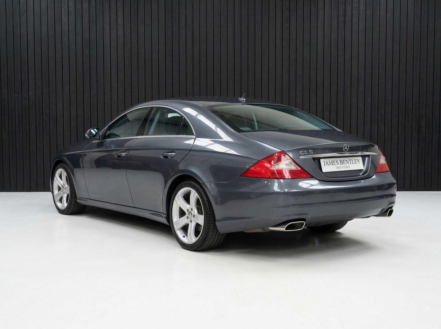 Used Mercedes-Benz CLS 2010 for sale - 77891646: Photo 5