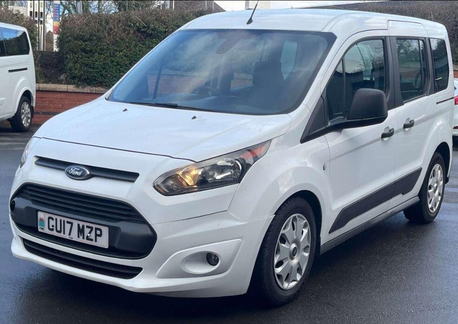 Used Ford Tourneo Connect 2017 for sale - 77438312: Photo 2