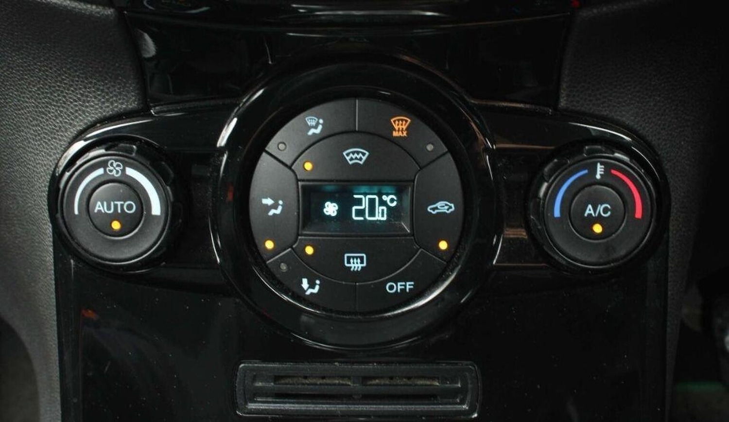 Used Ford Fiesta 2016 for sale - 76807269: Photo 16