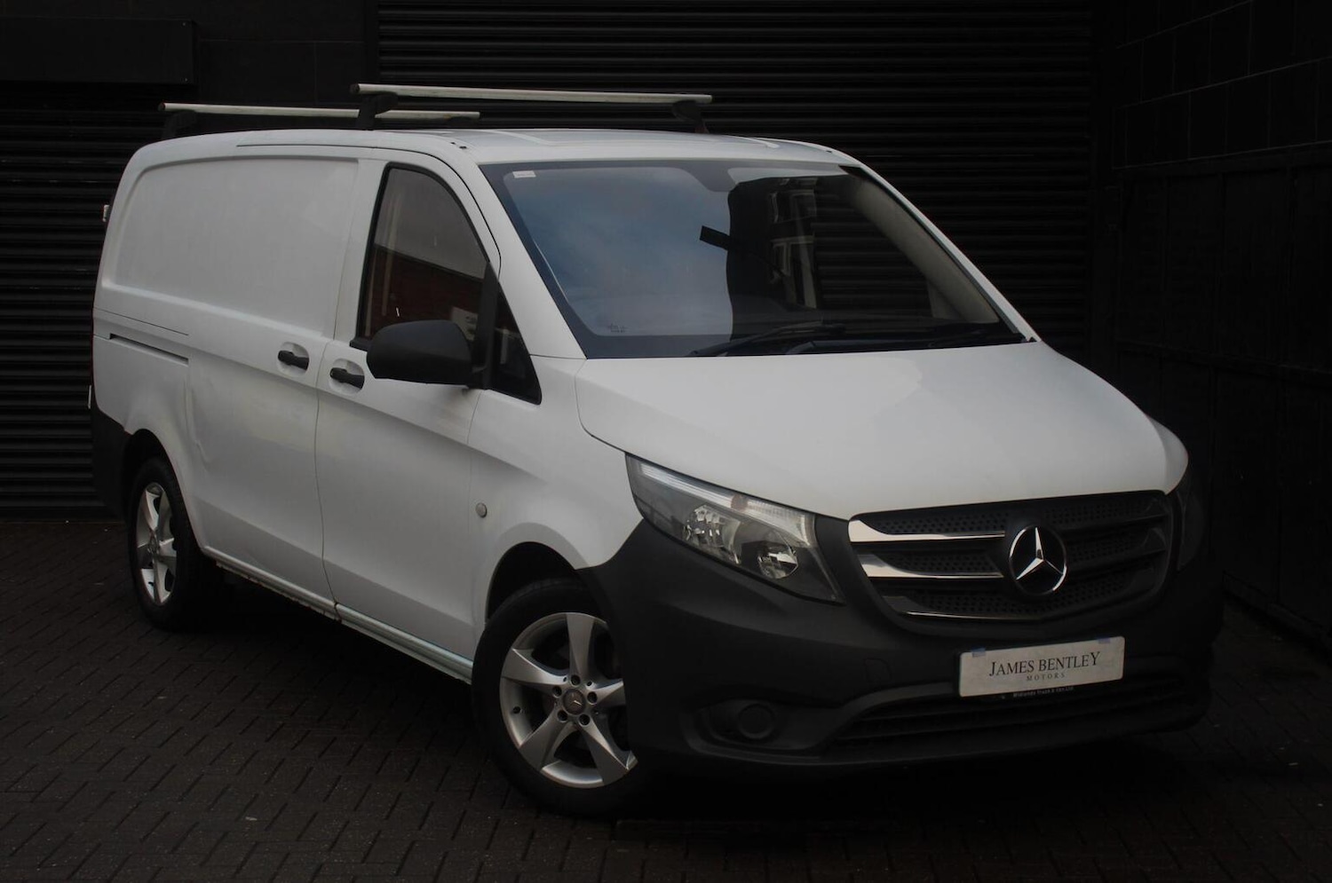 Used Mercedes-Benz Vito 2015 for sale - 76497383: Photo 1
