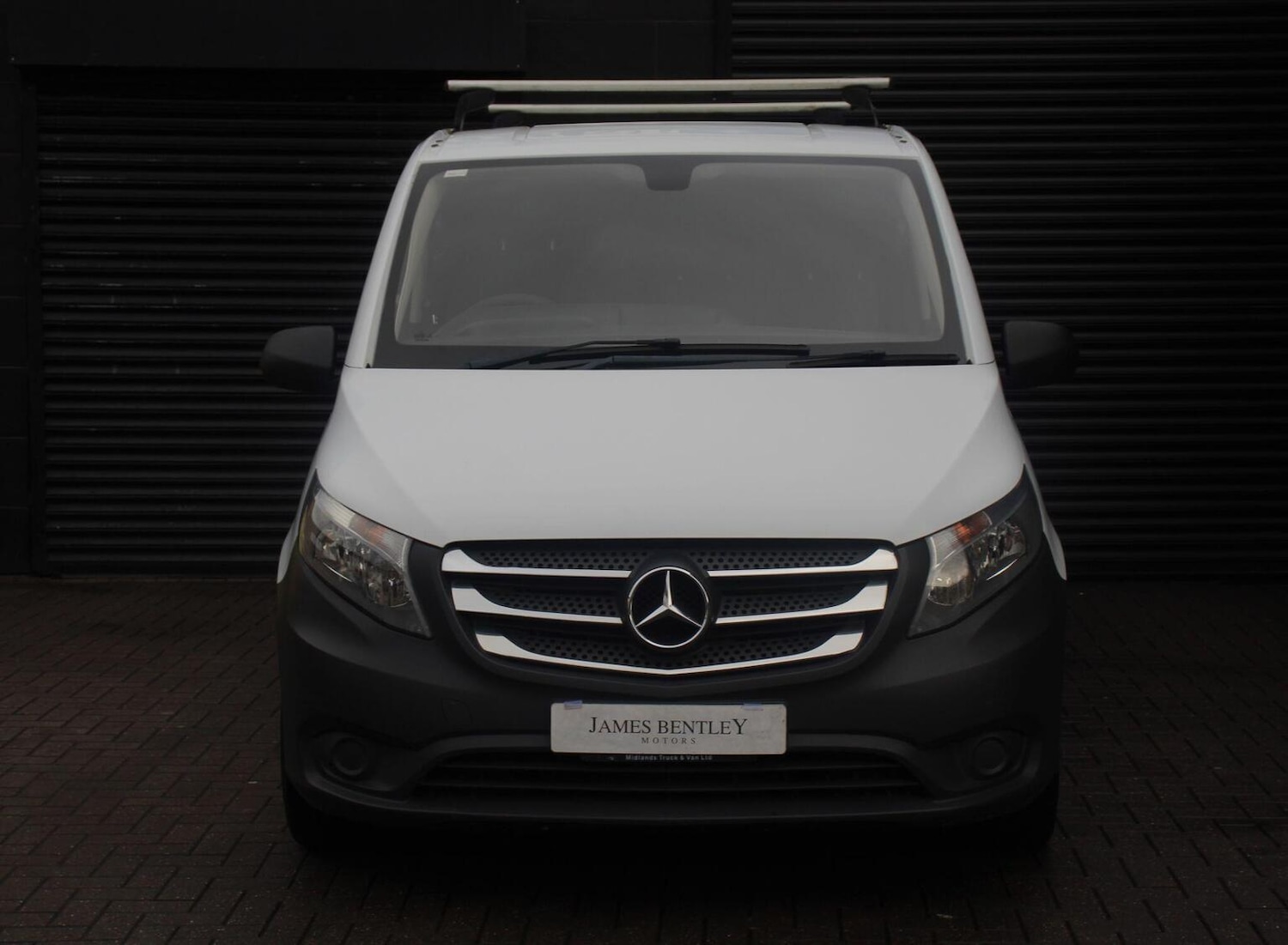 Used Mercedes-Benz Vito 2015 for sale - 76497383: Photo 2