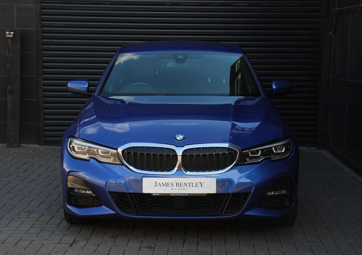 Used BMW 3 Series 2019 for sale - 76387280: Photo 2