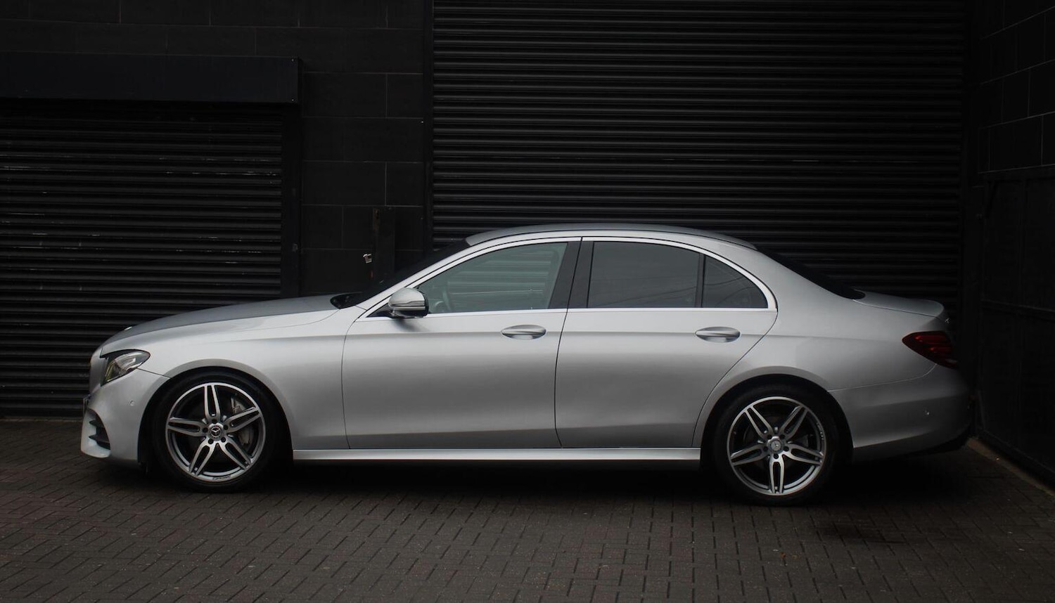 Used Mercedes-Benz E Class 2017 for sale - 77465016: Photo 4