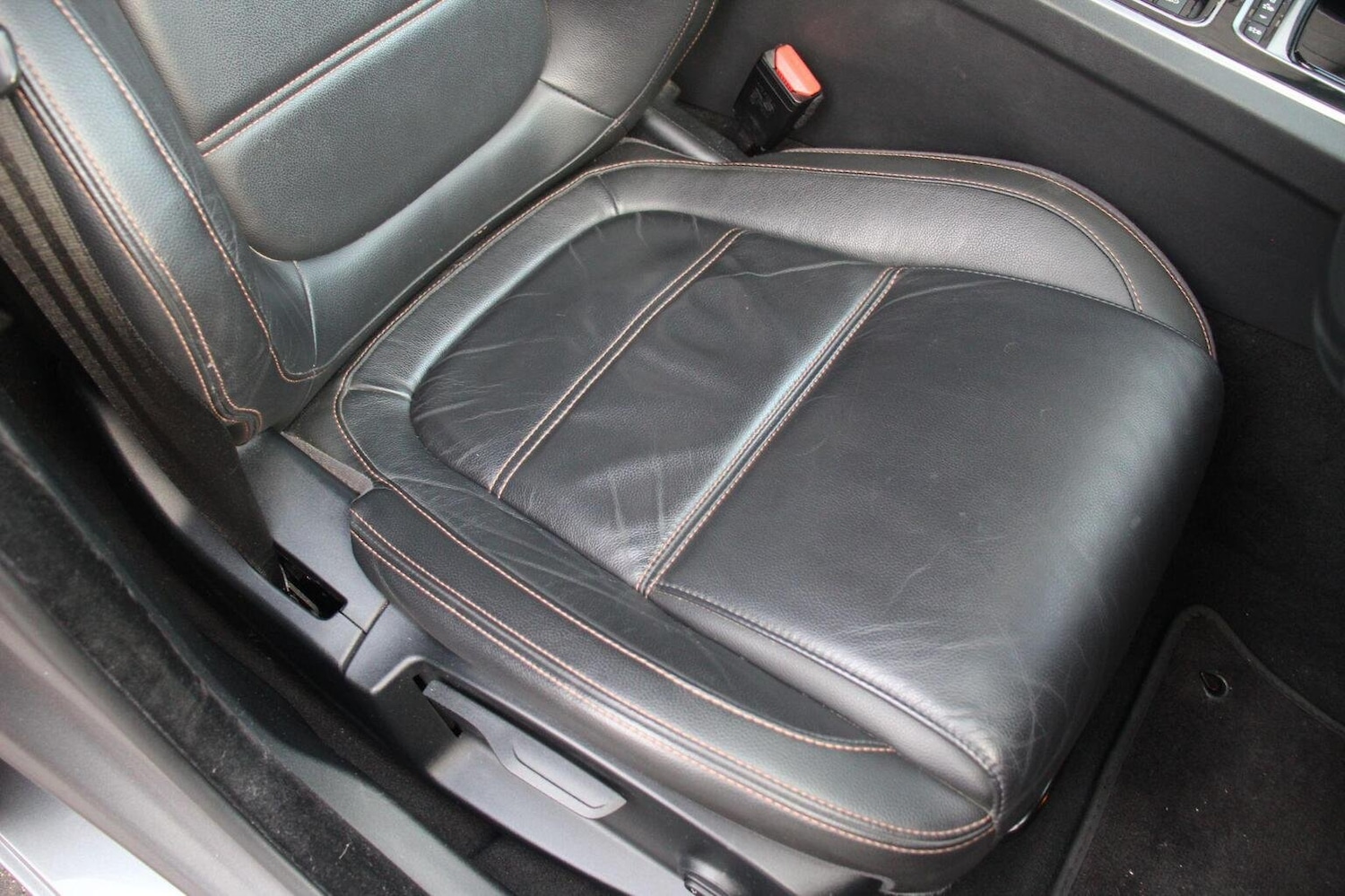 Used Jaguar XE 2016 for sale - 76120280: Photo 30