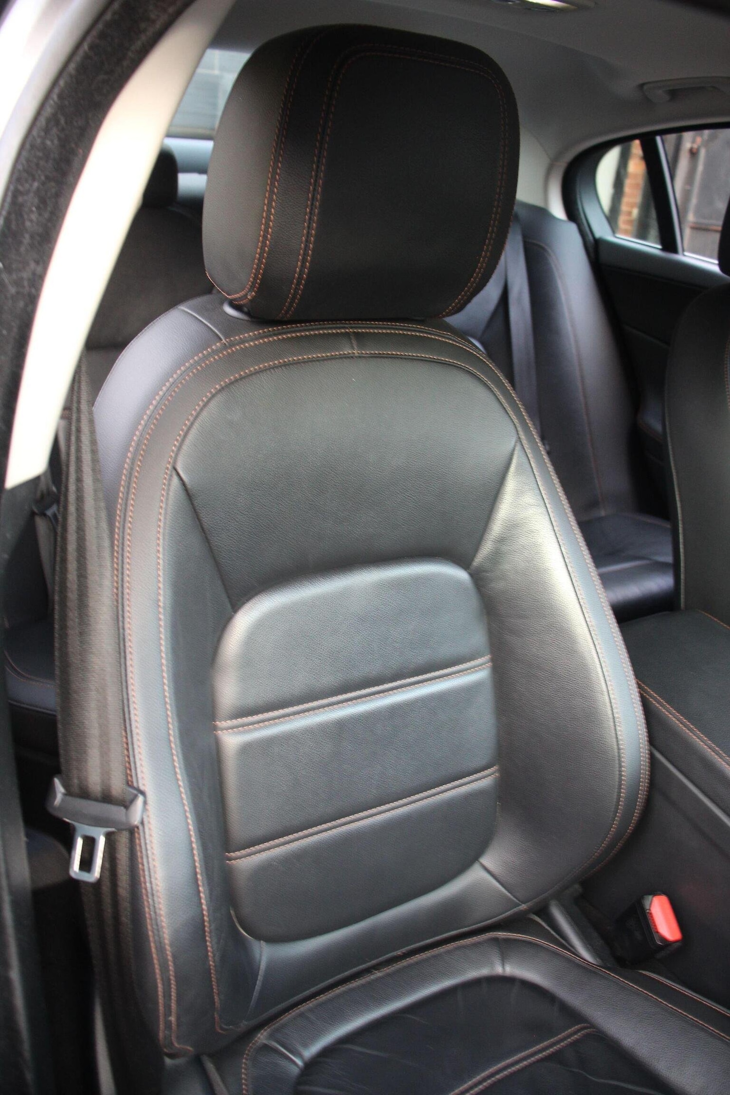 Used Jaguar XE 2016 for sale - 76120280: Photo 31