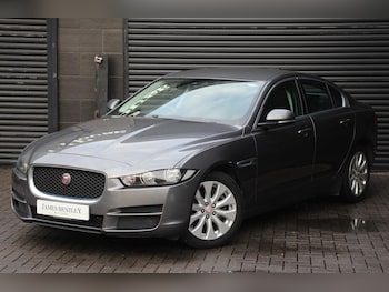 Used Jaguar XE 2016 for sale - 76120280: Photo 3