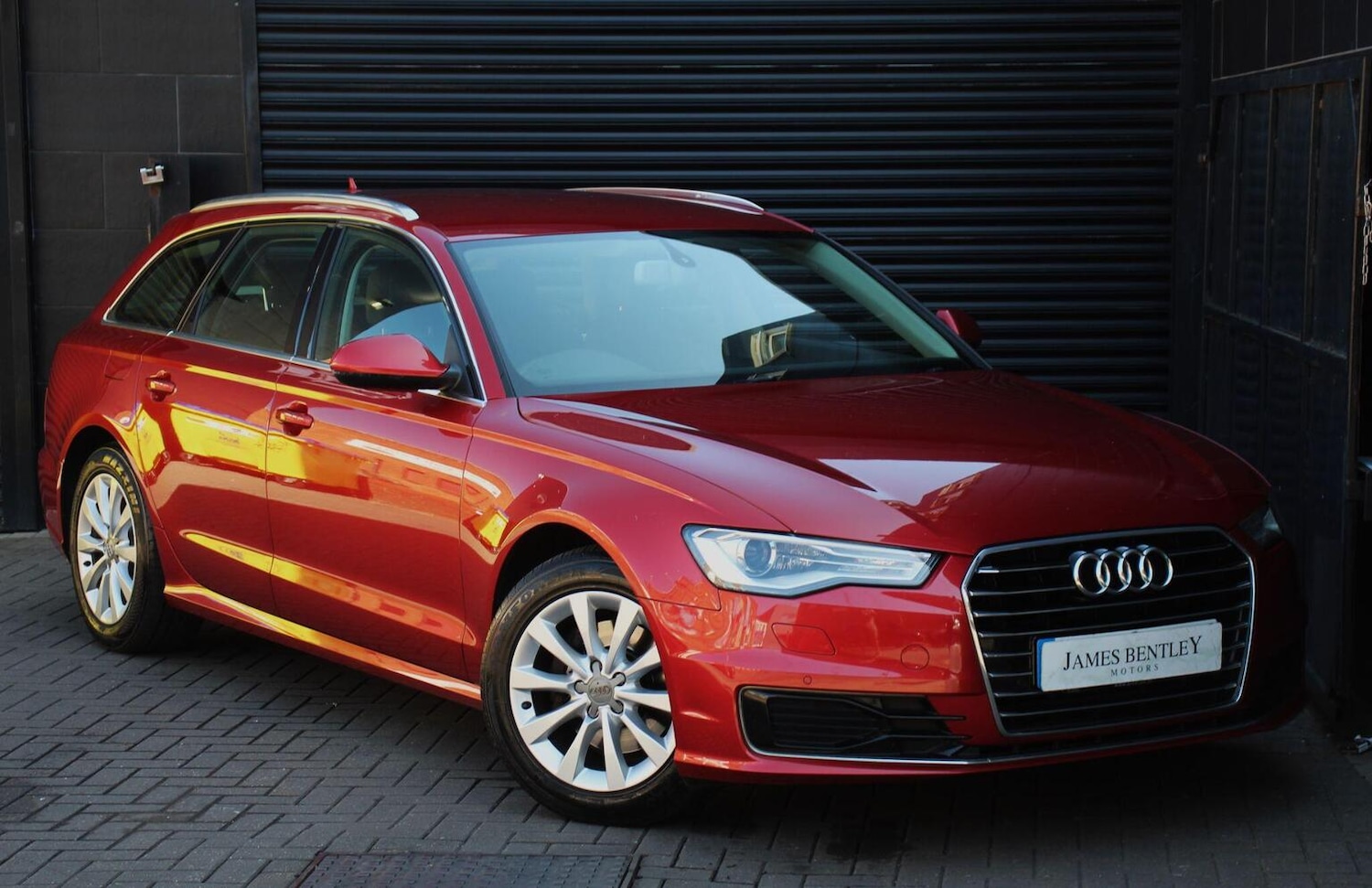 Used Audi A6 Avant 2015 for sale - 76553998: Photo 1