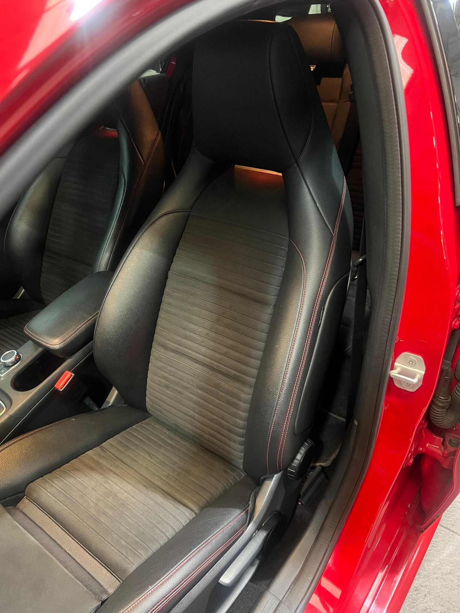 Used Mercedes-Benz A-Class 2016 for sale - 77931263: Photo 28