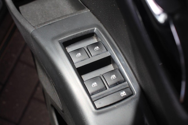 Used Vauxhall Meriva 2013 for sale - 76088685: Photo 15