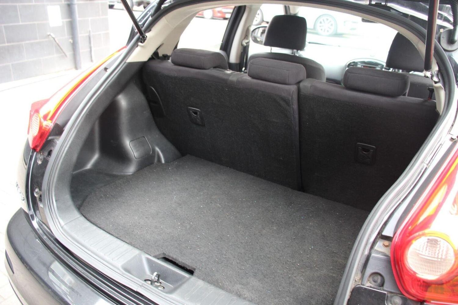 Used Nissan Juke 2011 for sale - 75748932: Photo 37