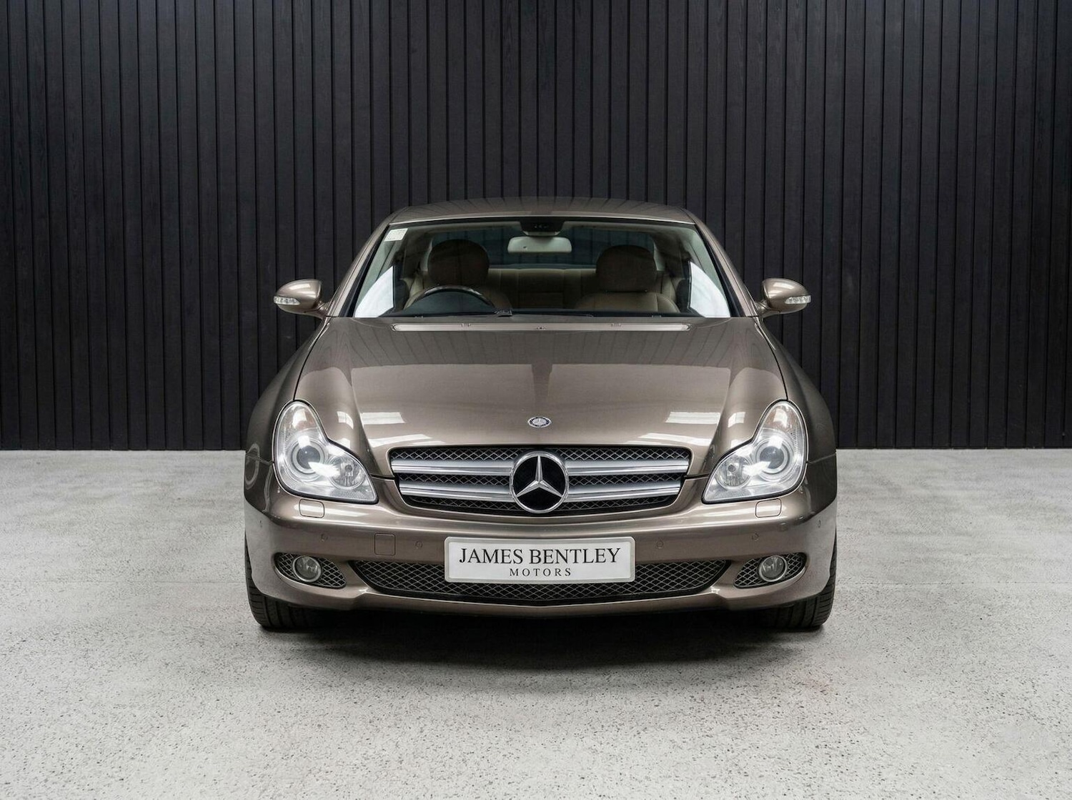 Used Mercedes-Benz CLS 2009 for sale - 77807221: Photo 2