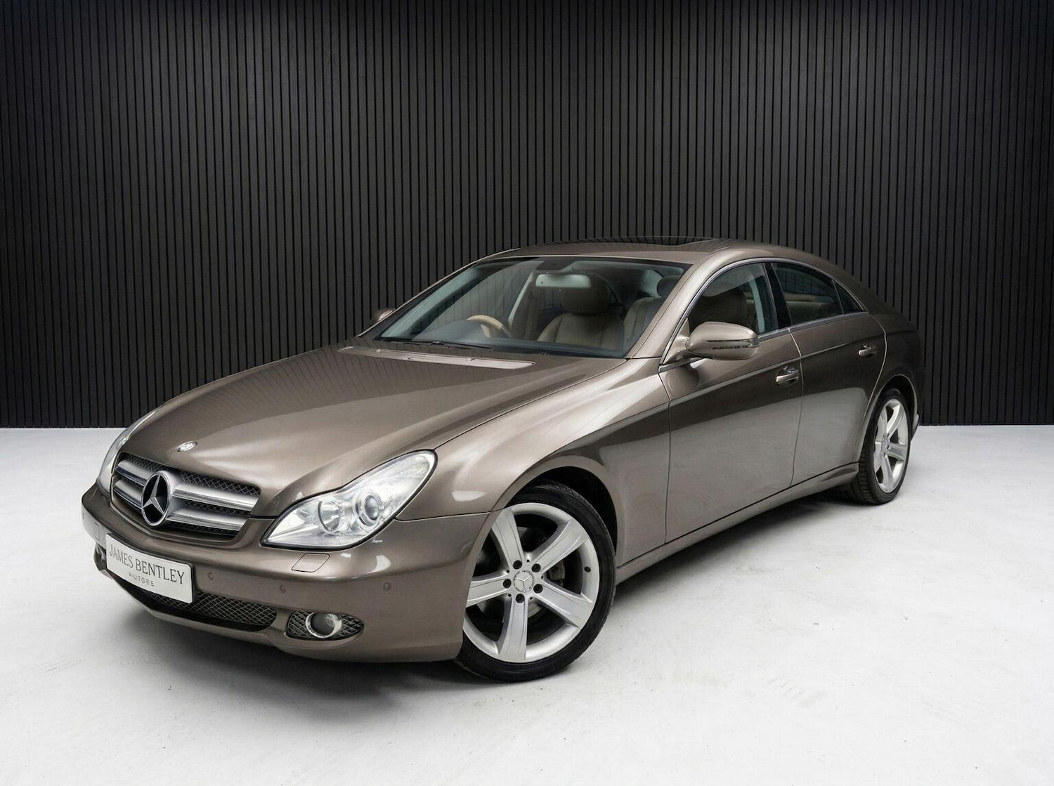 Used Mercedes-Benz CLS 2009 for sale - 77807221: Photo 3