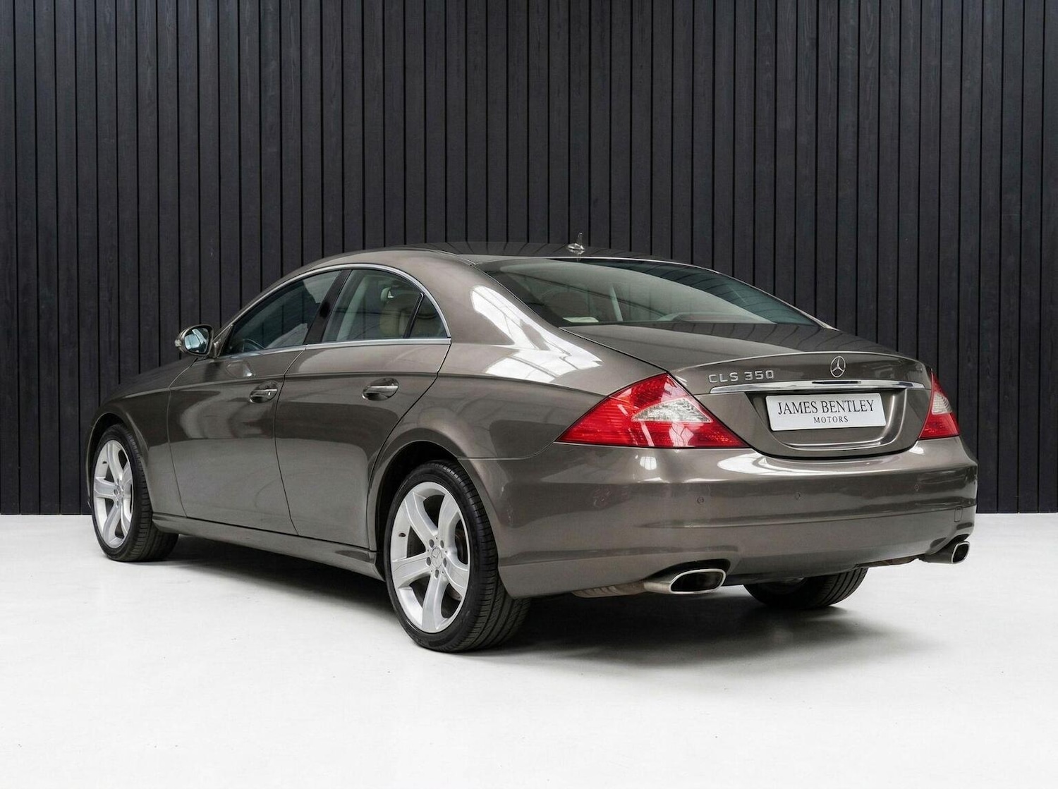 Used Mercedes-Benz CLS 2009 for sale - 77807221: Photo 5
