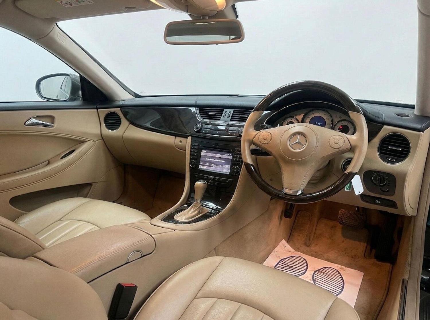 Used Mercedes-Benz CLS 2009 for sale - 77807221: Photo 9