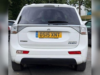 Used Mitsubishi Outlander 2015 for sale - 79605092: Photo