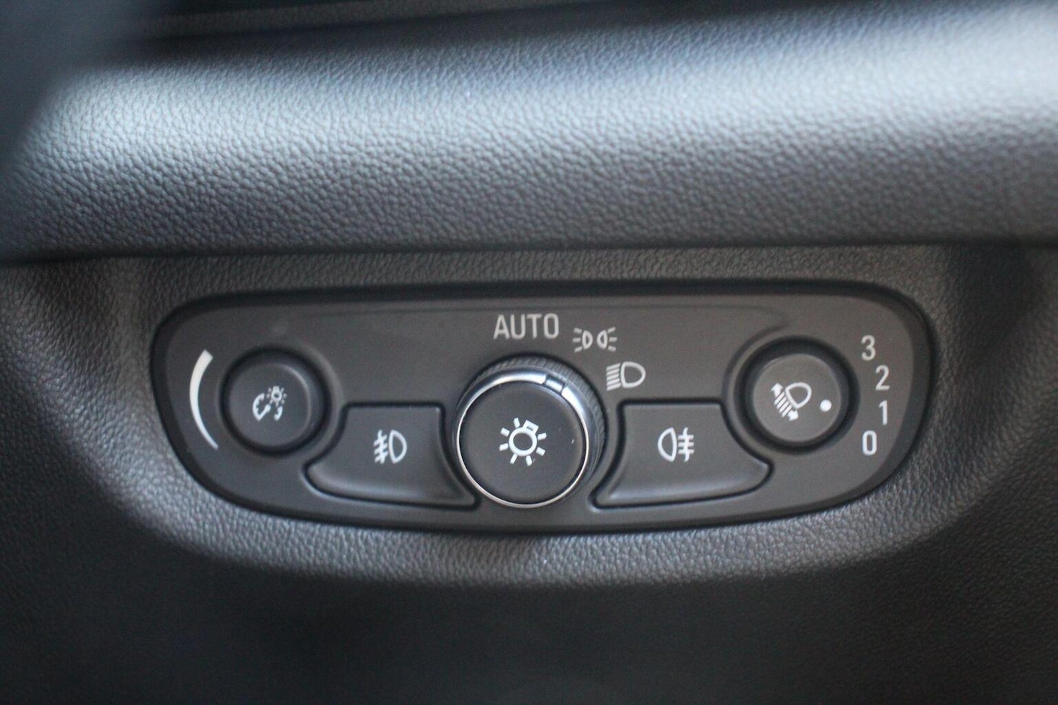 Used Vauxhall Insignia 2018 for sale - 77656373: Photo 14