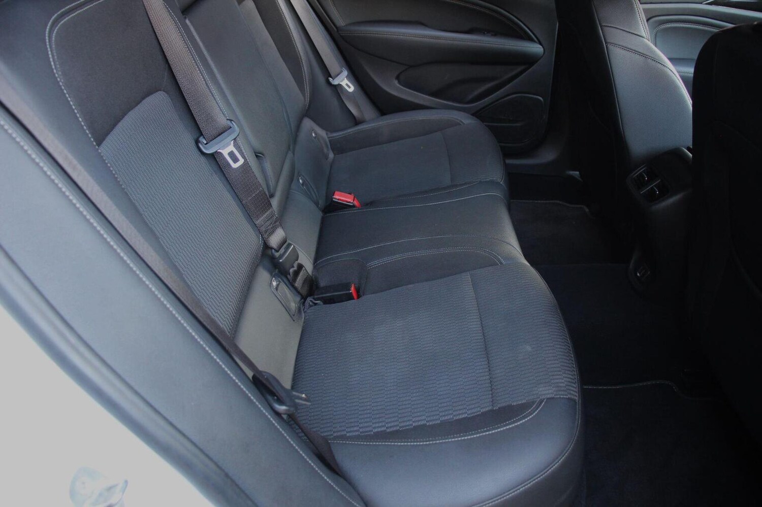 Used Vauxhall Insignia 2018 for sale - 77656373: Photo 28