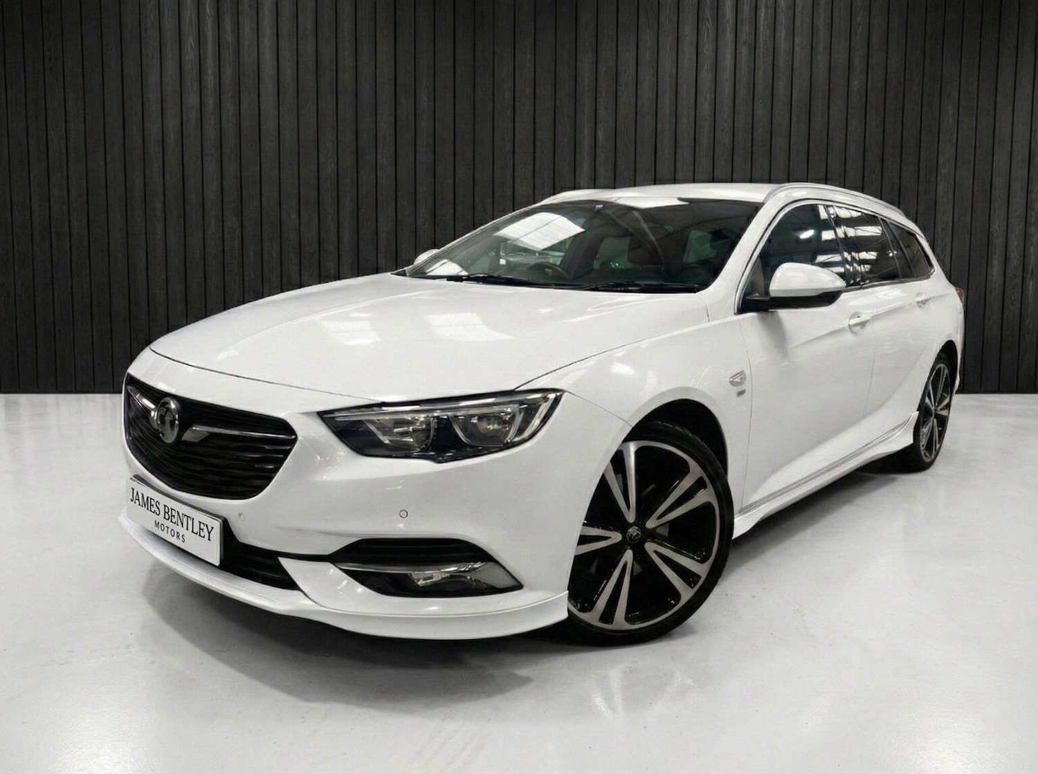 Used Vauxhall Insignia 2018 for sale - 77656373: Photo 3