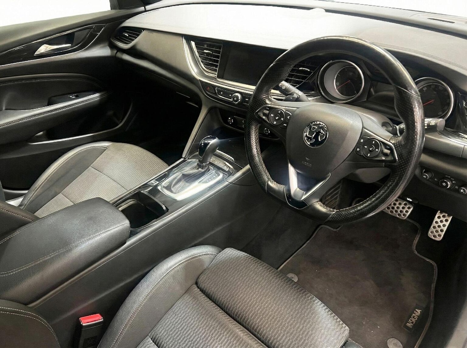 Used Vauxhall Insignia 2018 for sale - 77656373: Photo 39