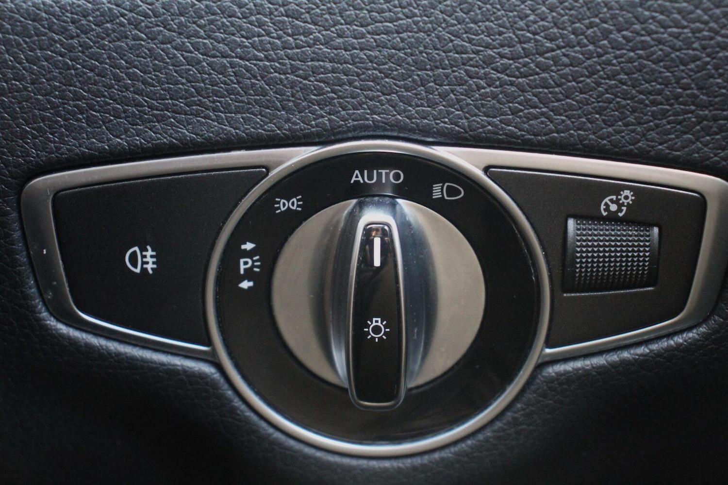 Used Mercedes-Benz E Class 2016 for sale - 76541565: Photo 15