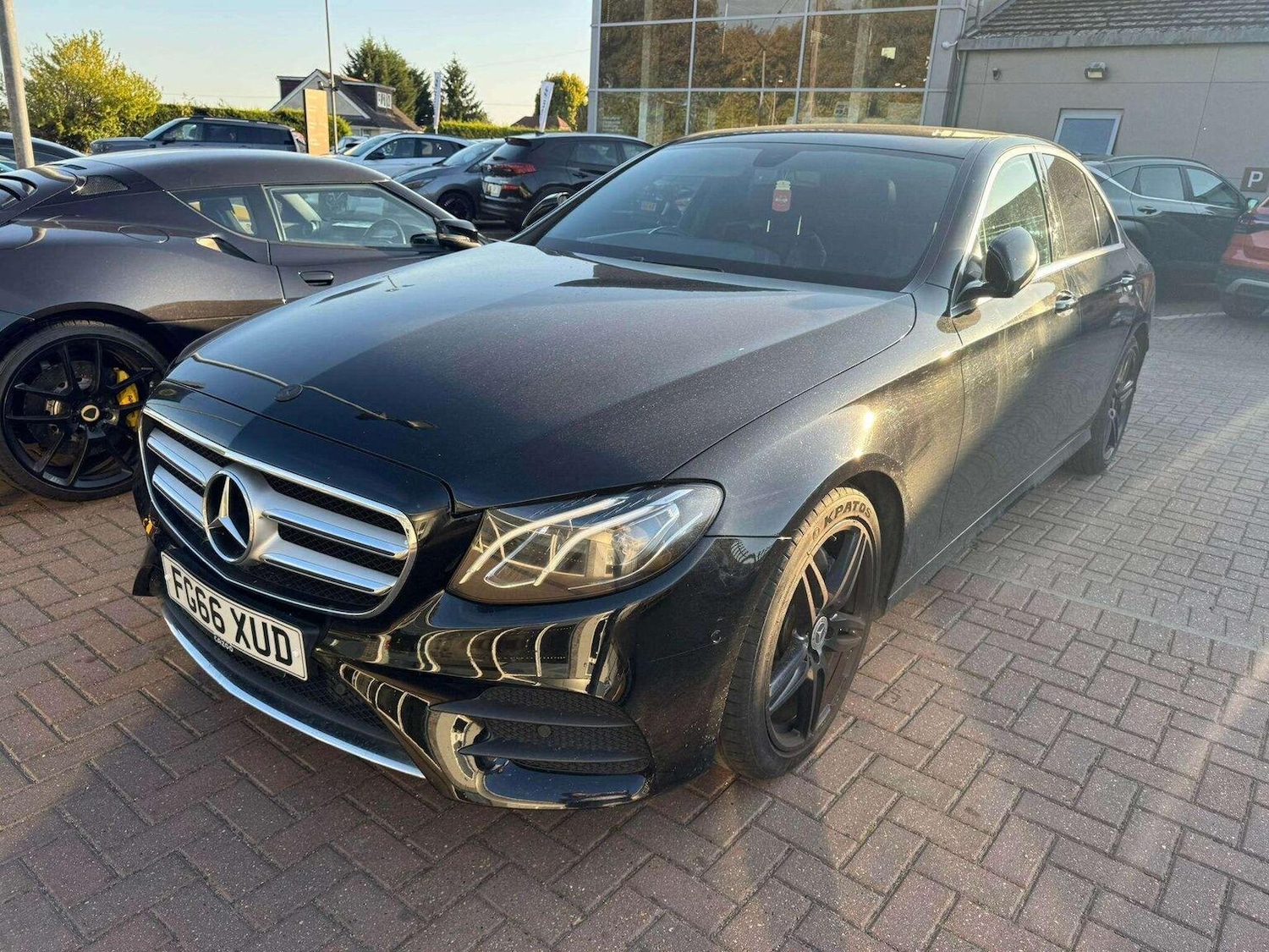 Used Mercedes-Benz E Class 2016 for sale - 76541565: Photo 2