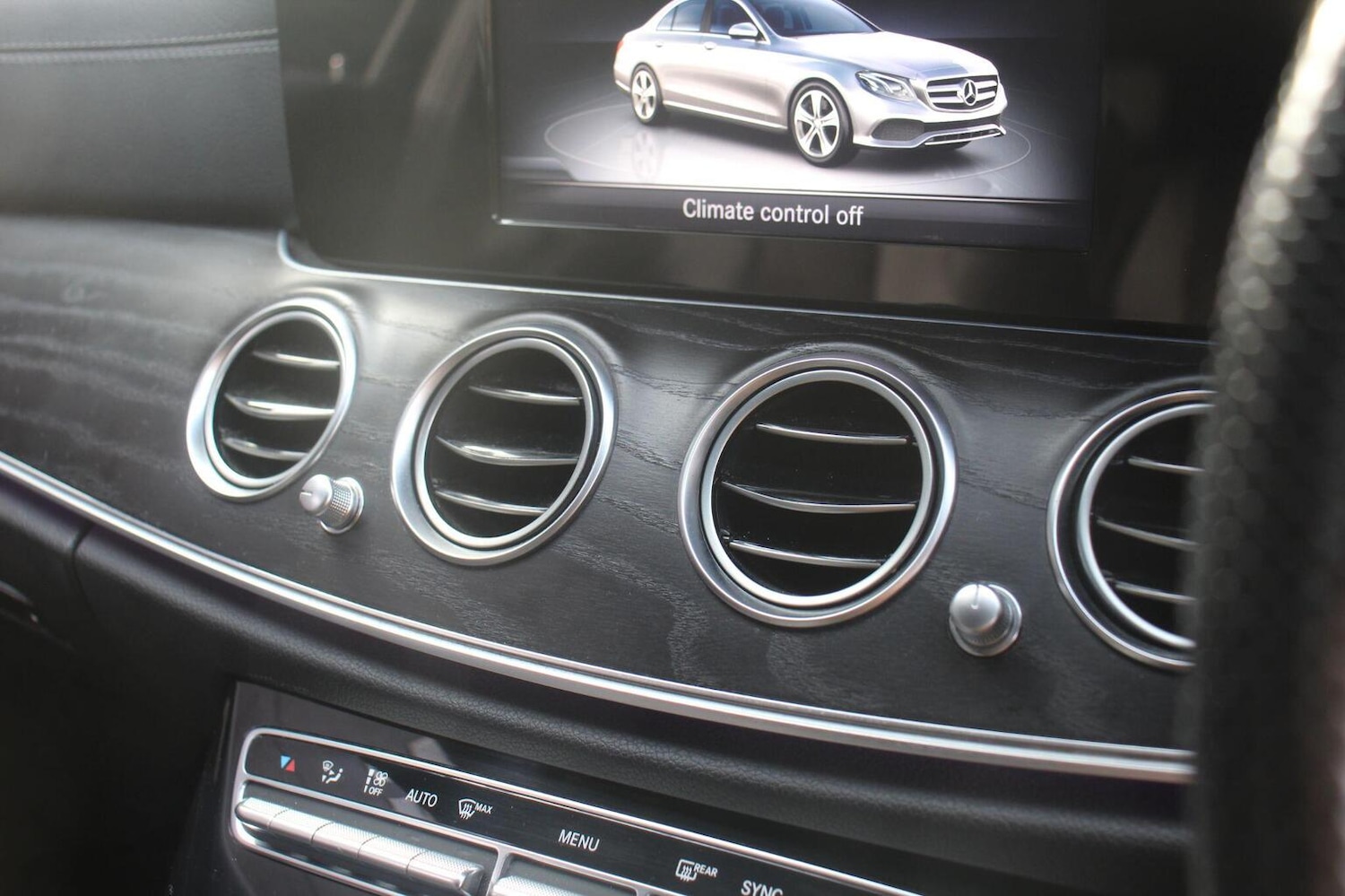 Used Mercedes-Benz E Class 2016 for sale - 76541565: Photo 30