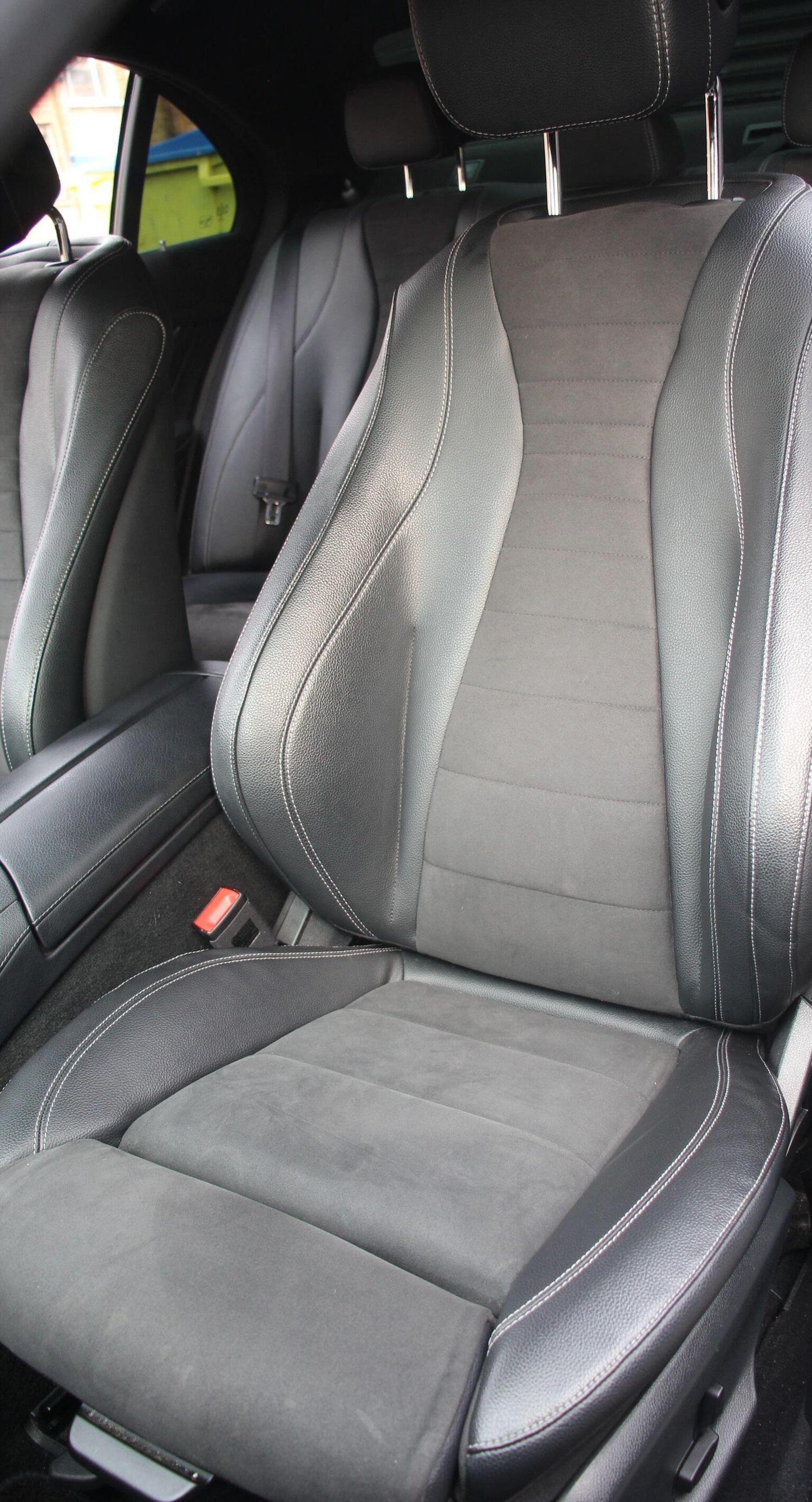 Used Mercedes-Benz E Class 2016 for sale - 76541565: Photo 40