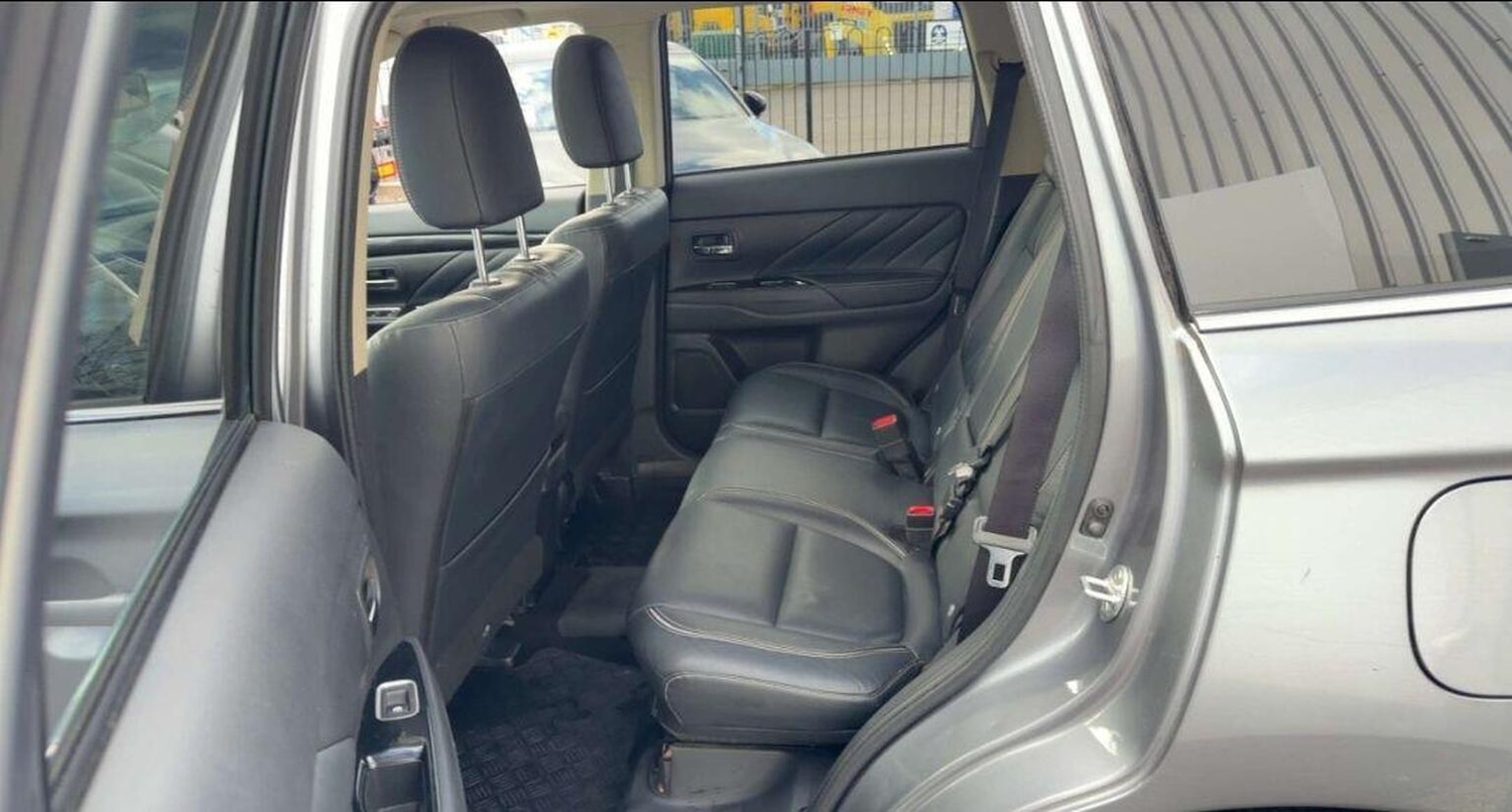 Used Mitsubishi Outlander 2015 for sale - 78182952: Photo 15