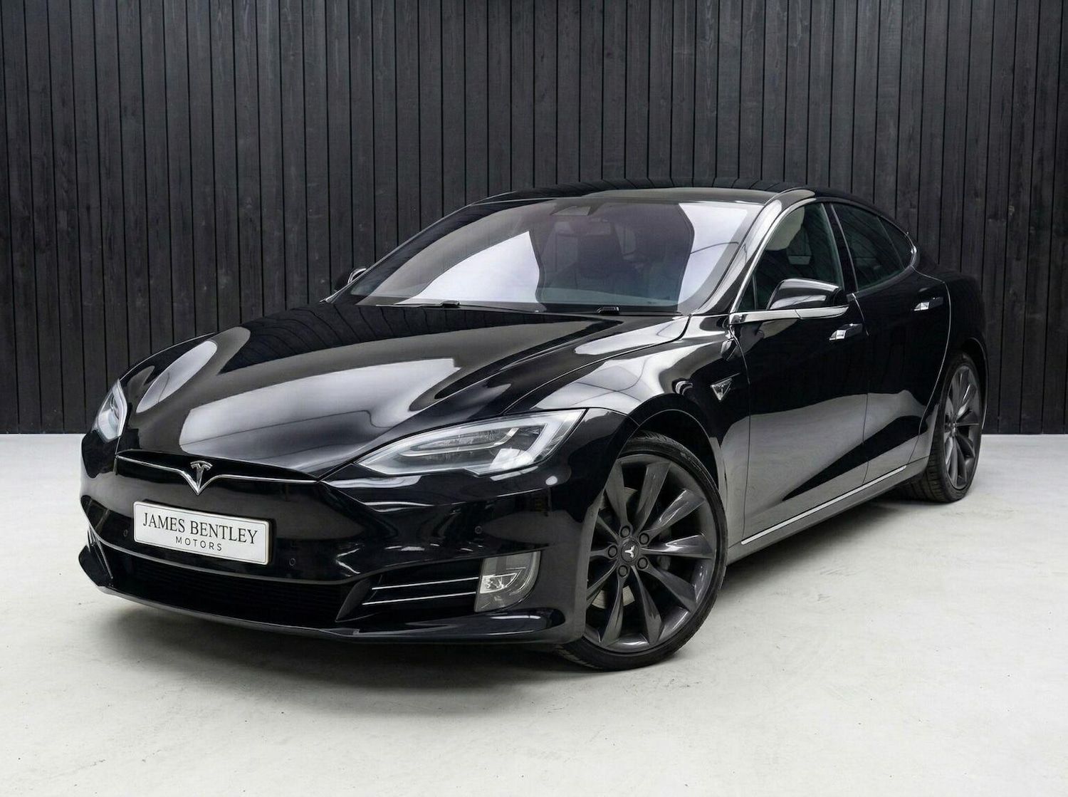 Used Tesla Model S 2017 for sale - 77742870: Photo 3