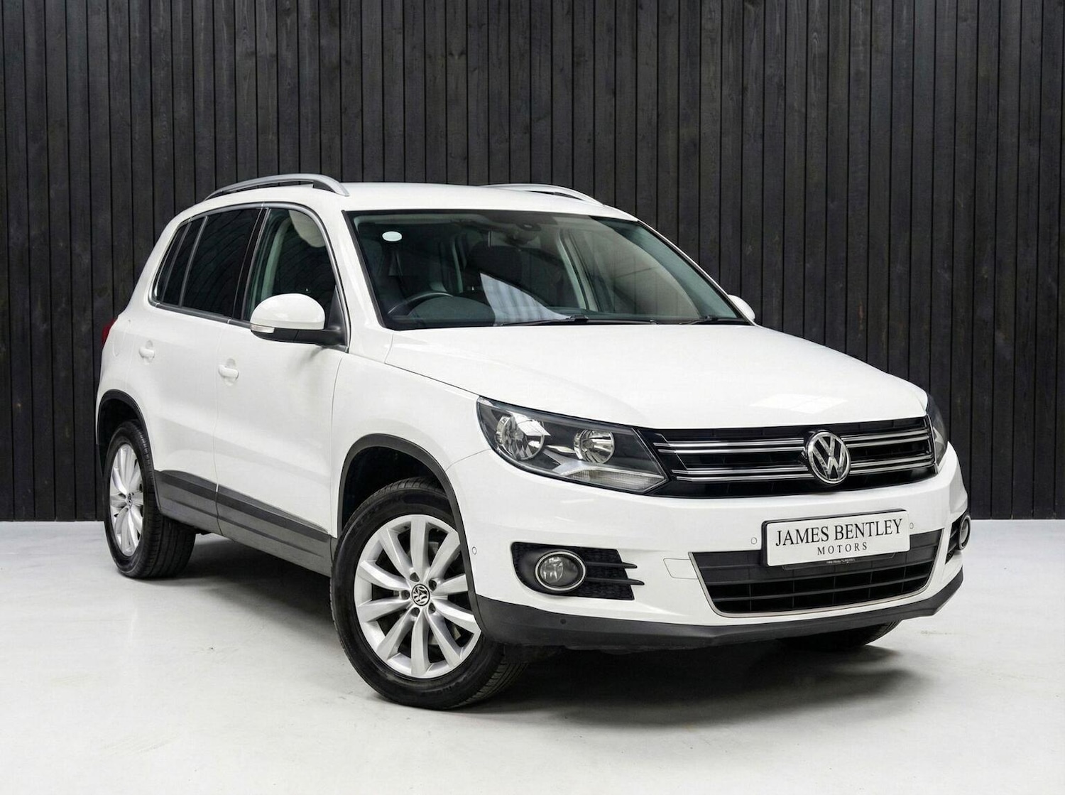 Used Volkswagen Tiguan 2015 for sale - 77635323: Photo 1