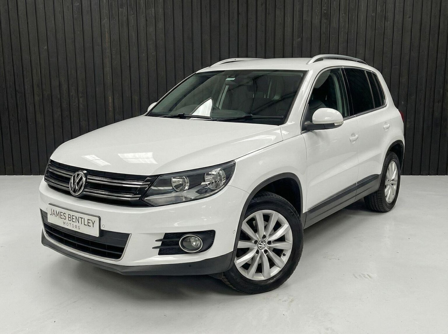 Used Volkswagen Tiguan 2015 for sale - 77635323: Photo 3