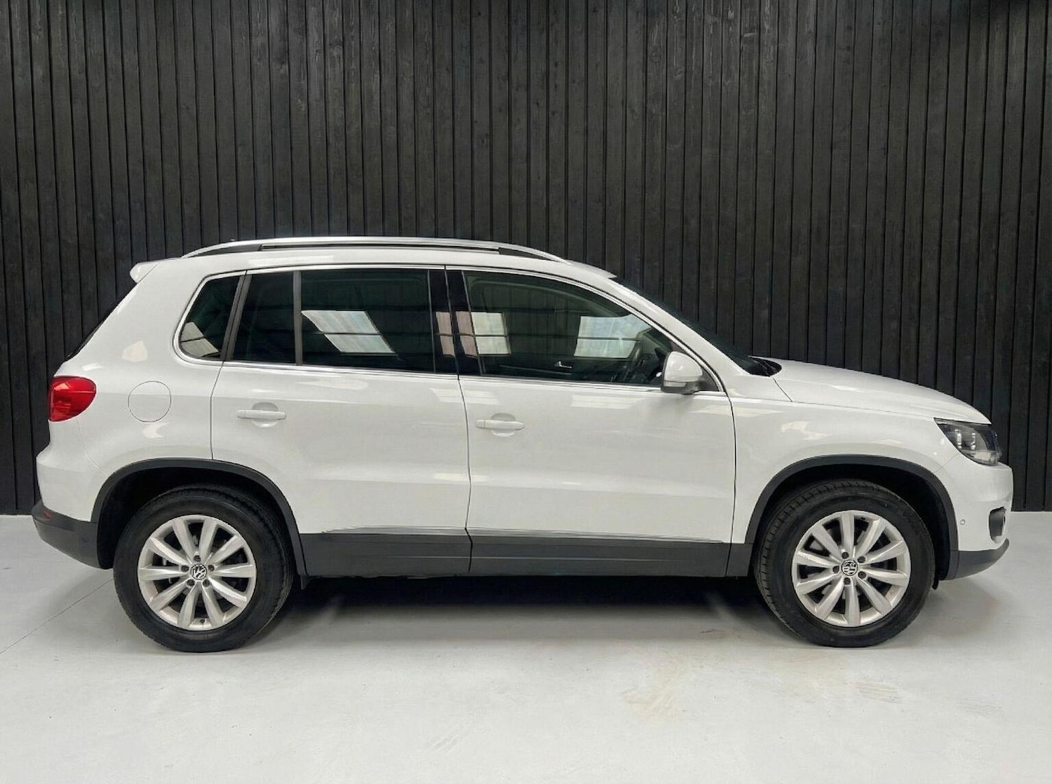Used Volkswagen Tiguan 2015 for sale - 77635323: Photo 8