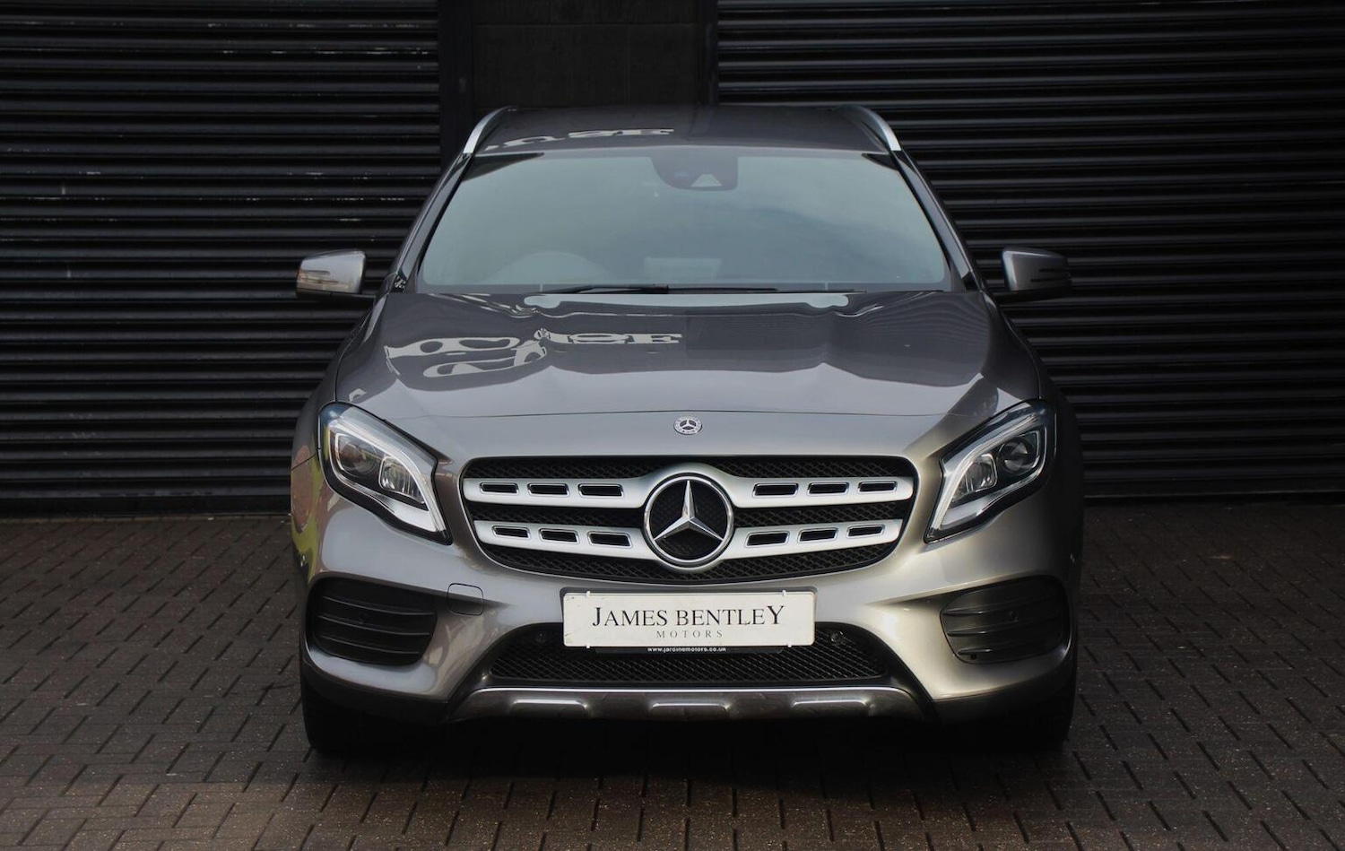 Used Mercedes-Benz GLA 2018 for sale - 76725608: Photo 2